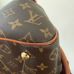 Additional photos of Louis Vuitton Tivoli PM